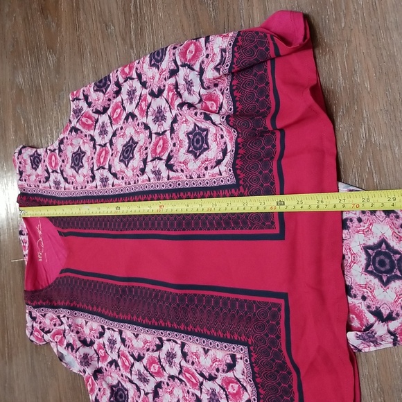 (L) DG2 by Diane Gilman Floral Print Flowy Top Built in Scarf Occasion Office - Picture 5 of 8